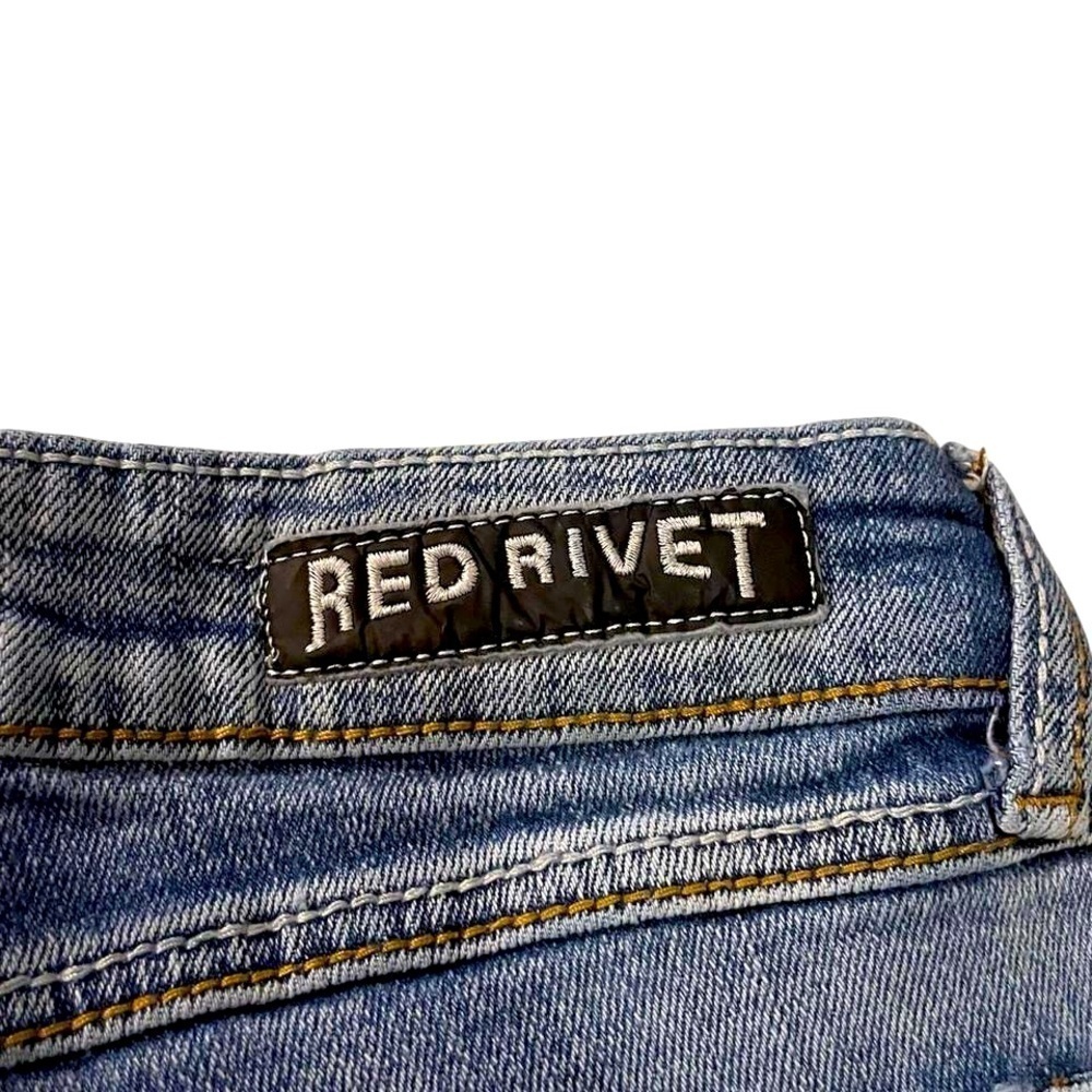 RED RIVET - Picture 4 of 6
